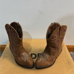 Roper Brown Kids Western Boots with Pink Inlay. Wore once.